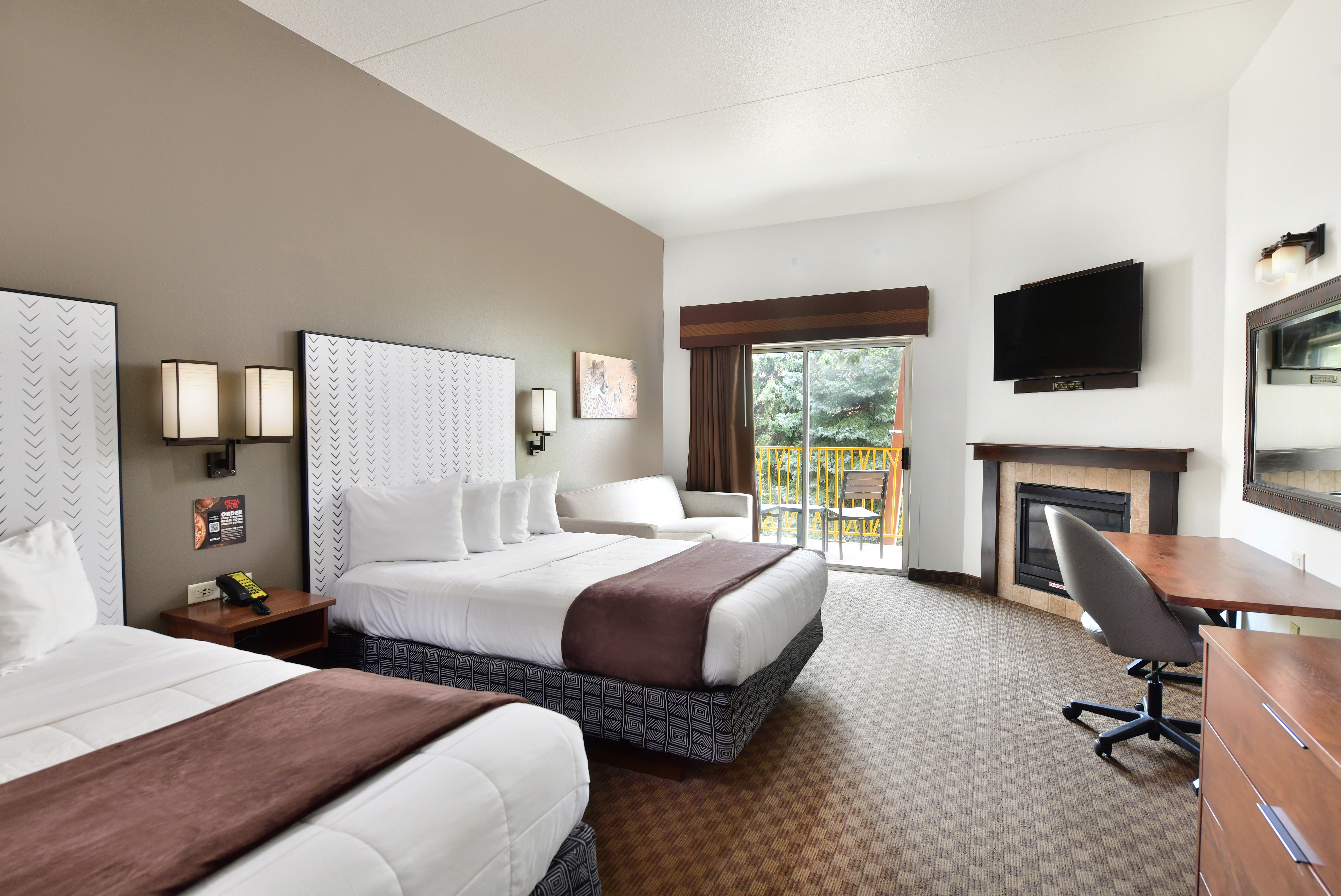 2 Bedroom 2 Bathroom Suite